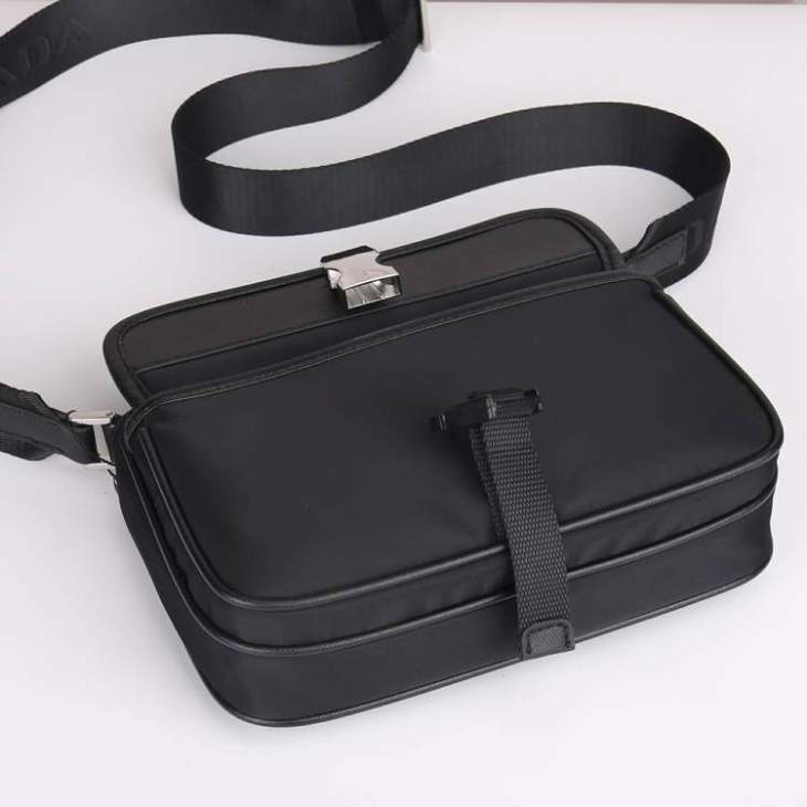 Picture of Prada Mens Bags _SKUfw167295893fw